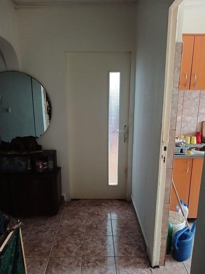 Apartament cu 3 camere în Confecții