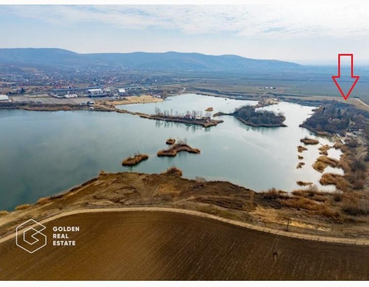 Teren agricol intravilan de 9000 mp, în Ghioroc