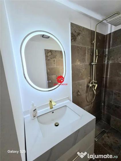 Apartament cu 3 camere decomandat în Mamaia