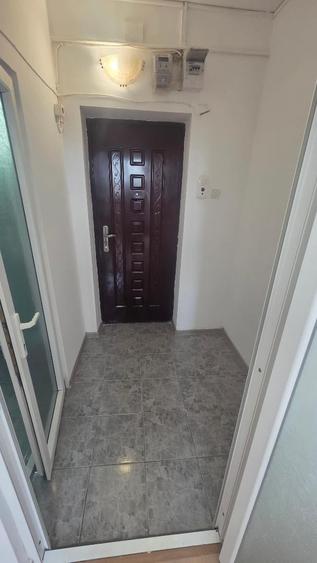 Garsoniera cu baie si bucatarie din constructie Zona CET - 7