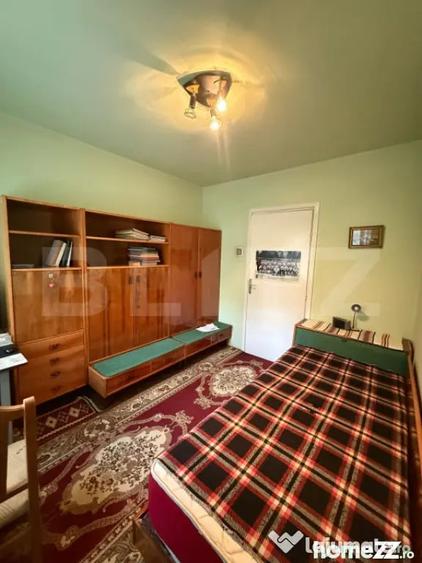 Apartament cu 3 camere semidecomandat în Est