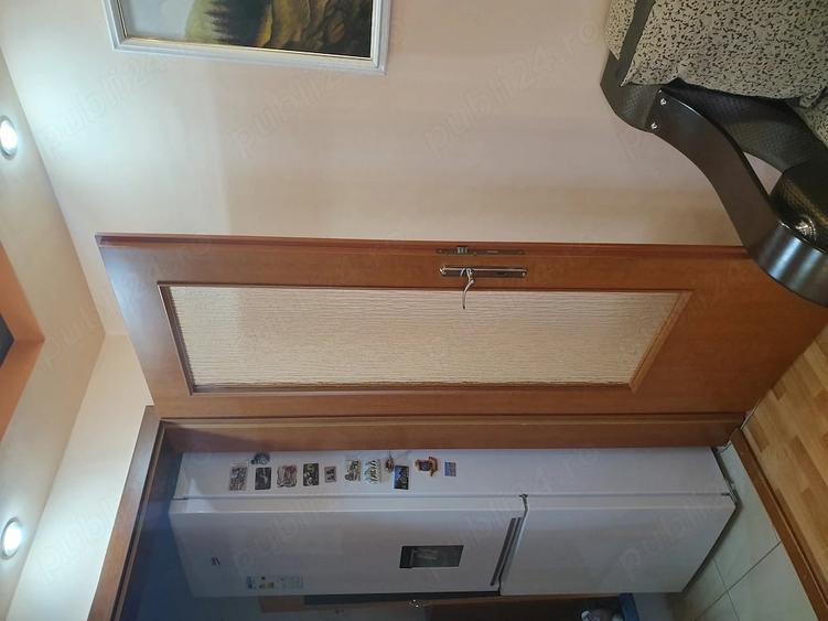 Apartament cu 2 camere semidecomandat în Craiovița Nouă