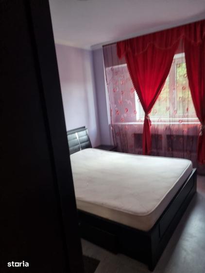 Apartament cu 3 camere în Traian