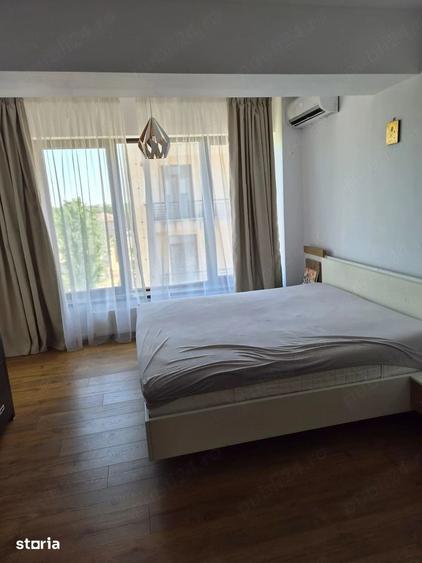 Apartament cu 3 camere semidecomandat în Băneasa