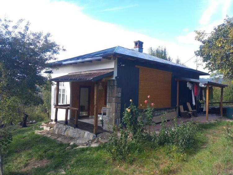 Casă cu 3 camere în Lunca Mare