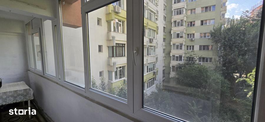 Apartament cu 3 camere în Colentina