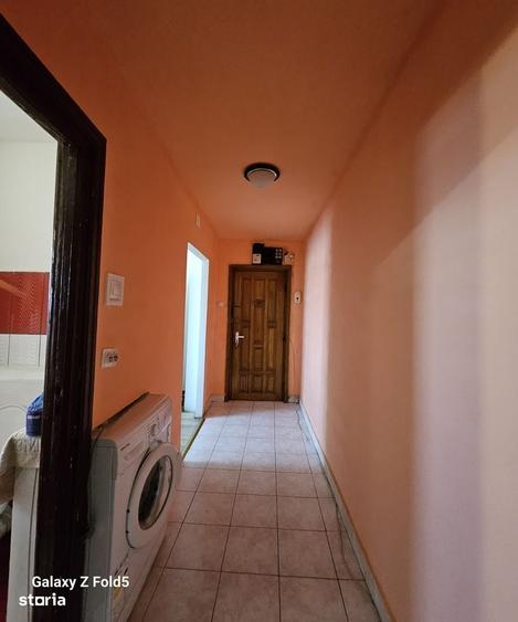 Apartament cu 2 camere semidecomandat în Nufărul