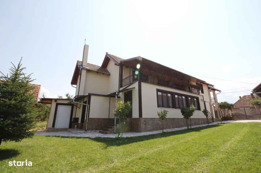 Casă cu 4 camere în Râu de Mori