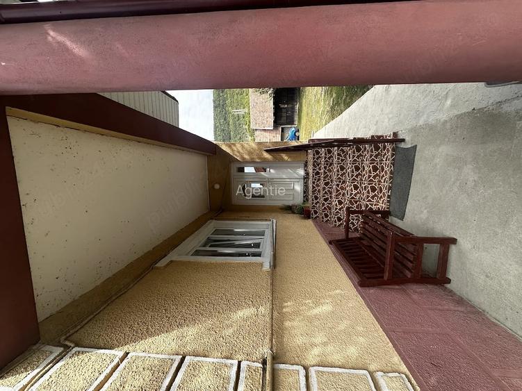 Casa individuala de vanzare, 2000 mp teren, Urisor