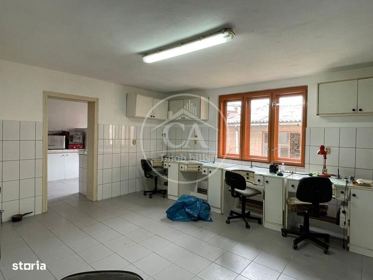 Casa de vanzare cu 8 camere de tip P+E+M in zona Rogerius, Oradea - 7