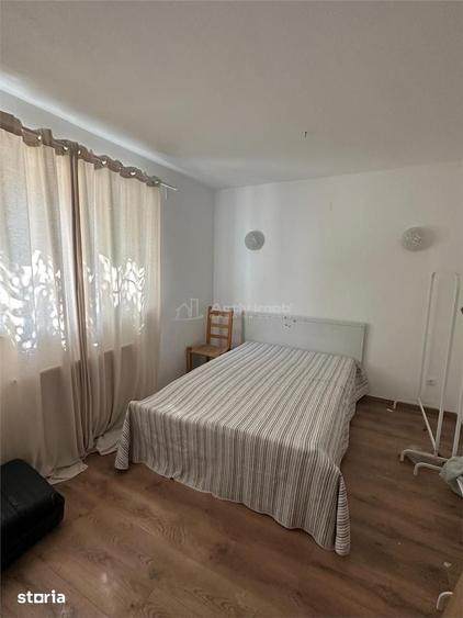 Casă cu 3 camere cu Teren 2000 Mp în Central
