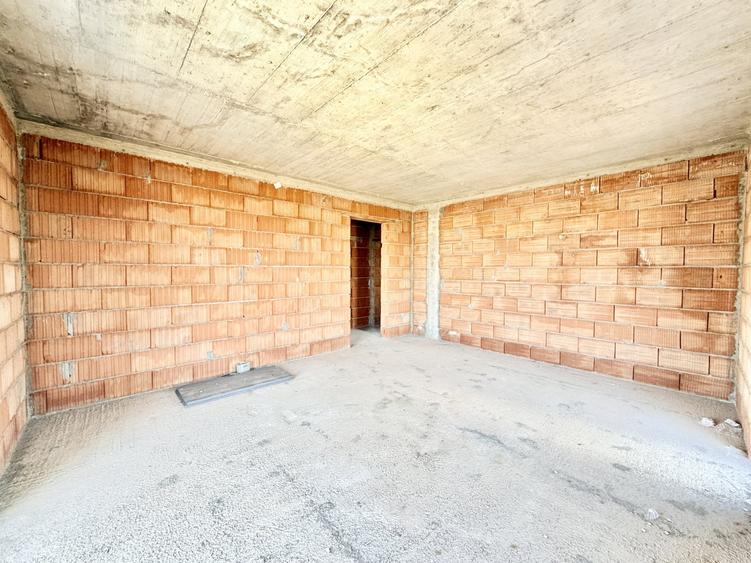 Apartament cu 2 camere decomandat în Moșnița Nouă