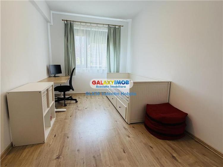 Apartament cu 3 camere semidecomandat, mobilat în Băneasa