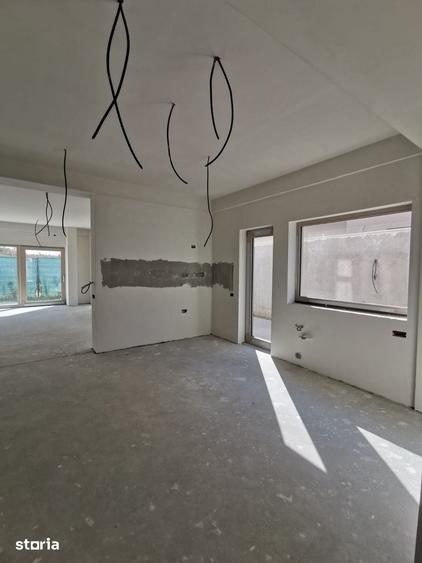 Casă cu 4 camere cu Teren 246 Mp în Tomis Nord