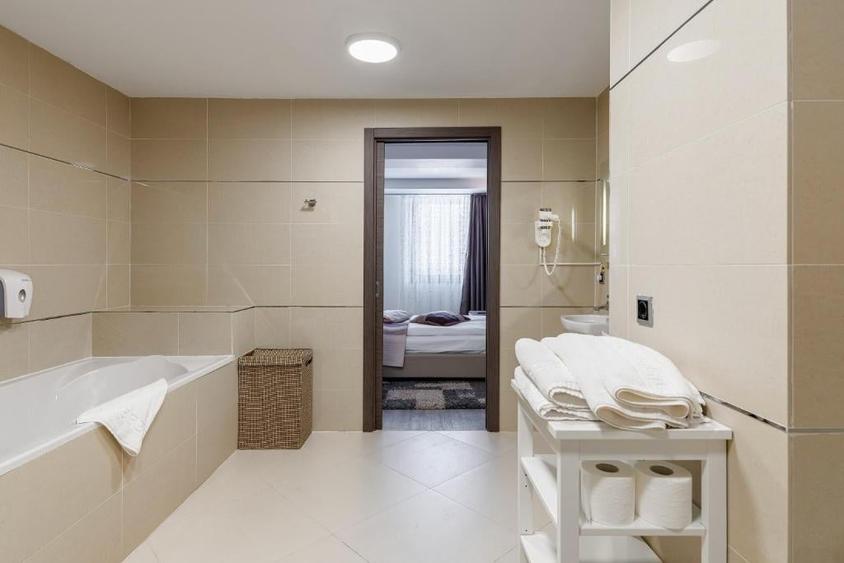 Penthouse cu 4 camere decomandat în Poiana Brașov