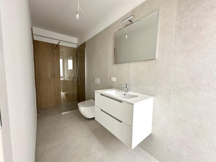 Duplex cu 4 camere cu Canalizare în Giarmata-Vii