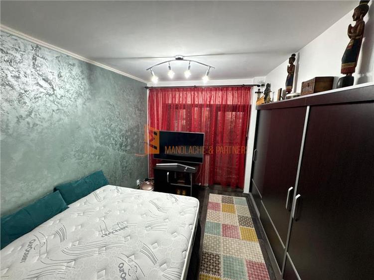 Apartament cu 3 camere decomandat, mobilat în 1 Decembrie
