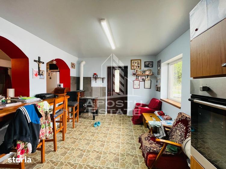 Casă cu 3 camere cu Teren 1400 Mp în Grădiște