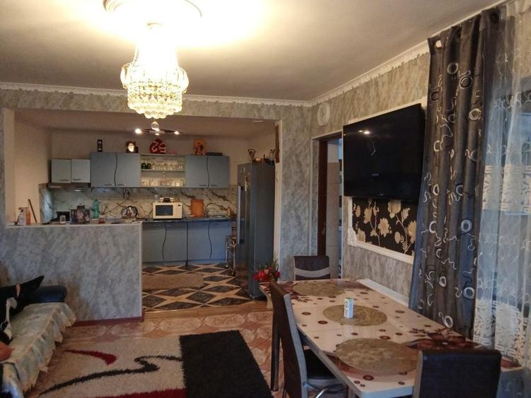 Casă cu 3 camere în Central
