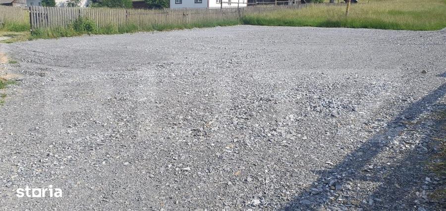 Teren de 9755 mp, în Central