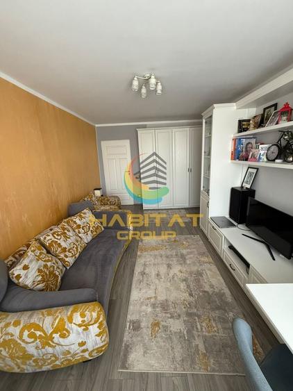 Apartament cu 4 camere semidecomandat, mobilat în Fizicienilor