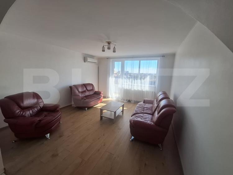 Apartament cu 3 camere semidecomandat, mobilat în Cloșca