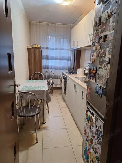 Apartament cu 3 camere decomandat în Ostroveni