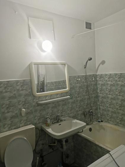 Garsonieră semidecomandată în Baba-Dochia
