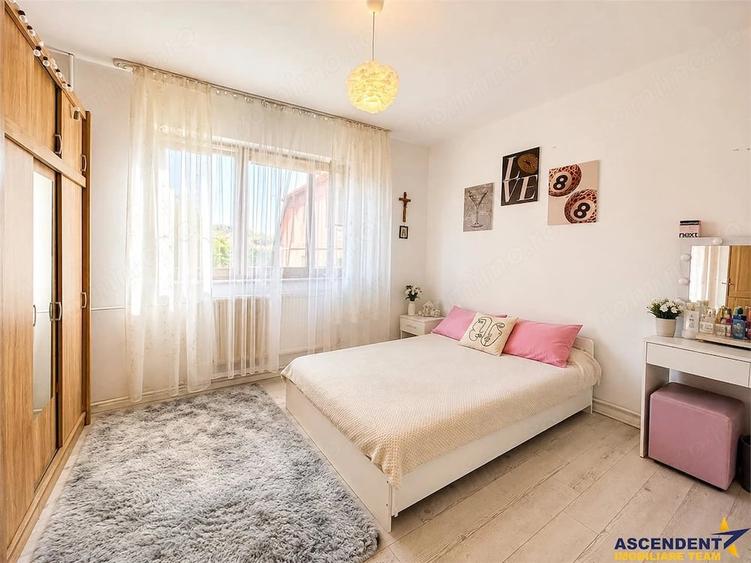 Casa familiala,790mp teren,5+dormitoare, livada,2 garaje,panouri 8 kW, Tarnaveni - 13