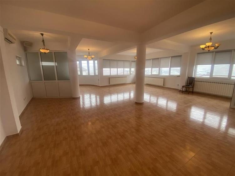 Spațiu comercial, de 115 mp, în Est
