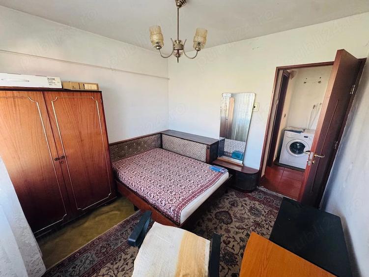 Apartament cu 3 camere decomandat în Traian