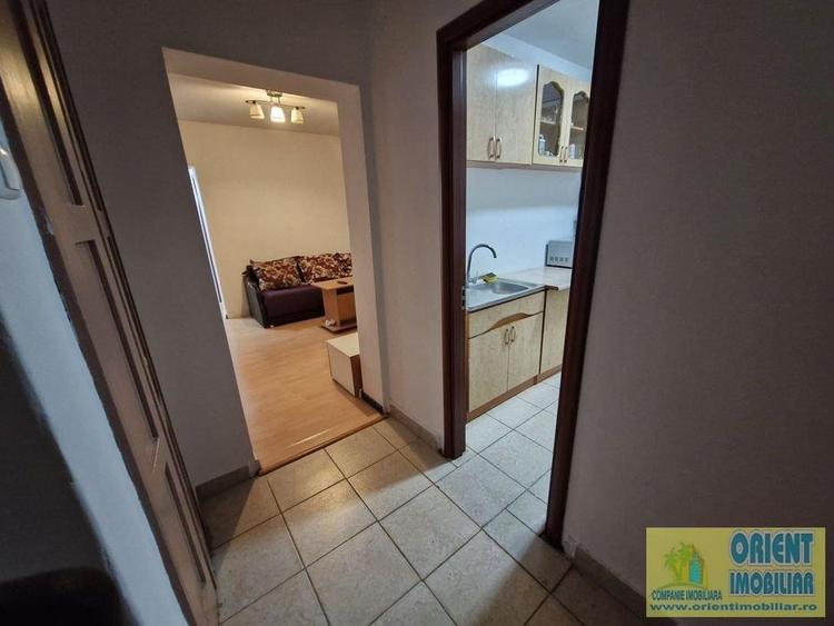 Apartament cu 2 camere semidecomandat în Tomis II