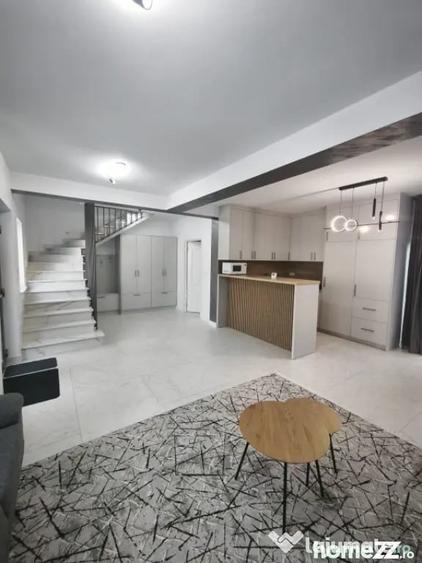 Casă cu 4 camere cu Teren 200 Mp în Central