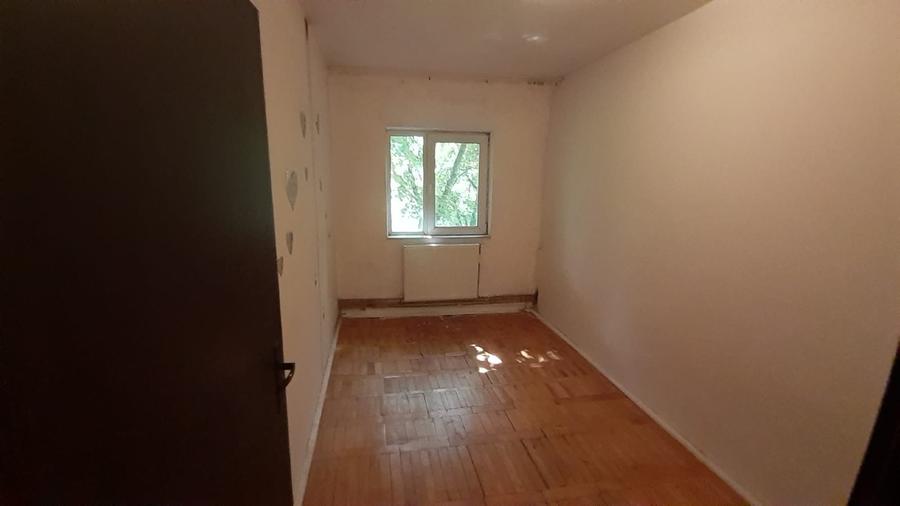Apartament 3  camere  decomandat - 4