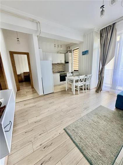 Apartament cu 2 camere decomandat, mobilat în Central