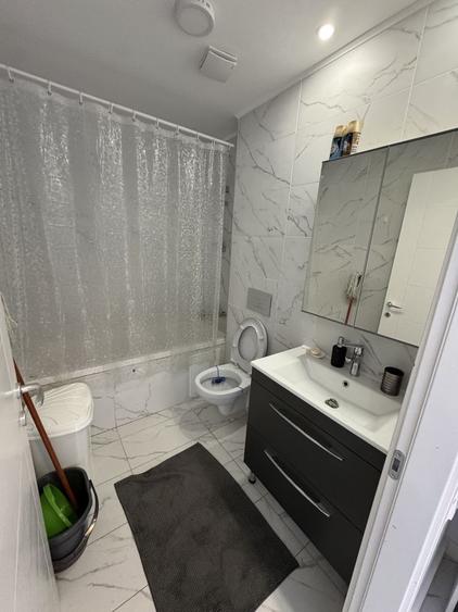 Apartament cu 2 camere decomandat în Tunari