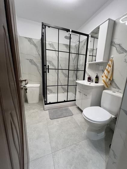 Apartament cu 2 camere decomandat în Runcu