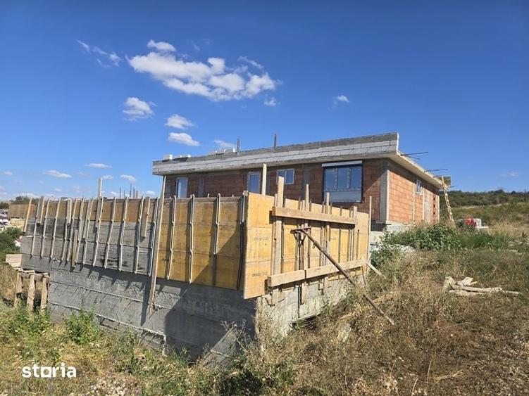 Casă cu 4 camere cu Teren 172 Mp în Oncea