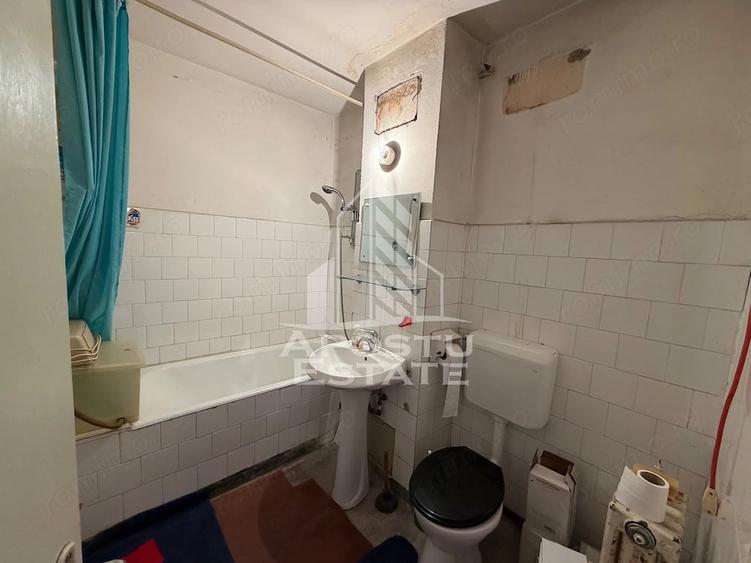 Apartament cu 3 camere decomandat în Bucovina