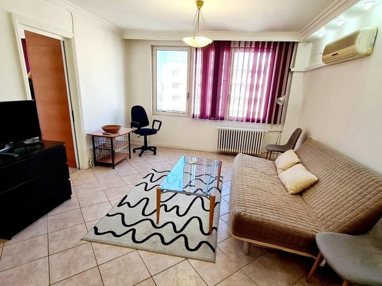 Apartament cu 2 camere semidecomandat în Calea Victoriei