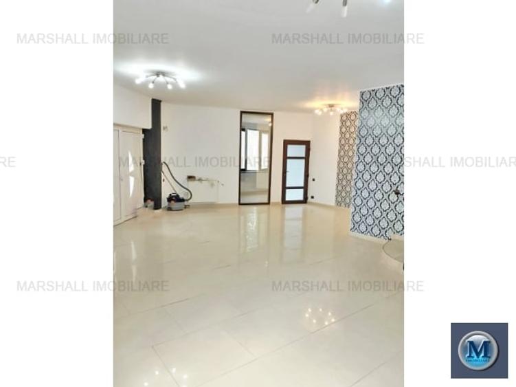 Casă cu 8 camere cu Canalizare în Ultracentral