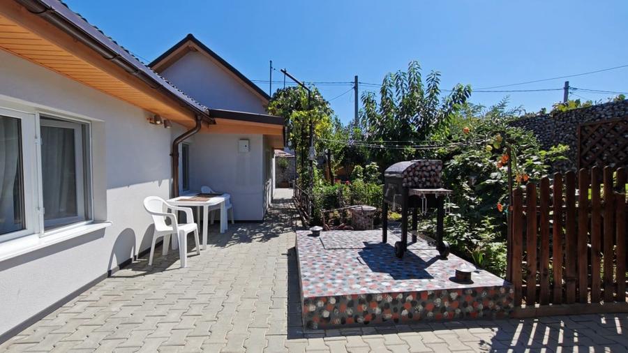 Casă individuală cu 4 camere cu Canalizare în Băneasa
