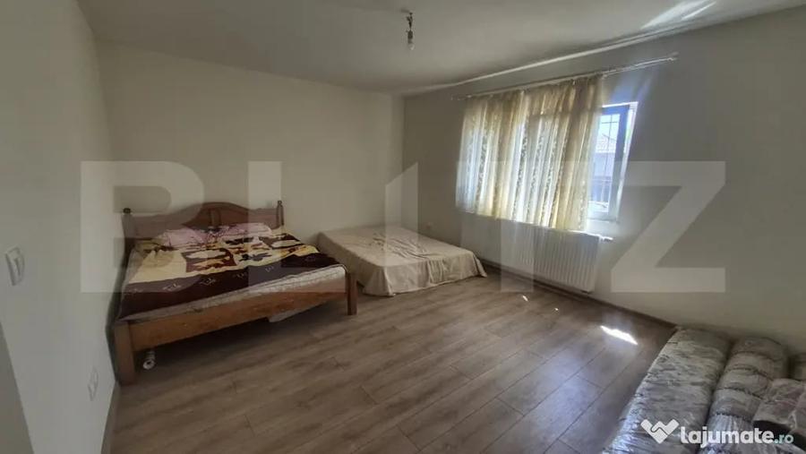 Casa cu 3 dormitoare de vanzare, 150 mp, teren 1345 mp, loca - 10