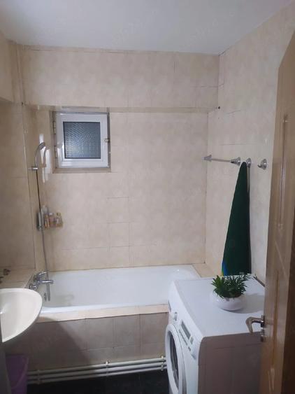 Apartament cu 4 camere decomandat în Ultracentral