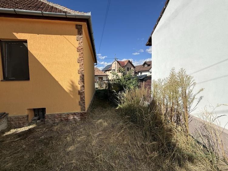 Casă cu 4 camere în Reșița