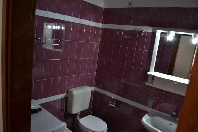 Apartament cu 3 camere decomandat în Medicină