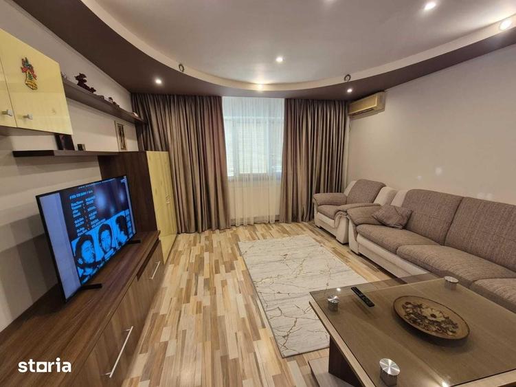 Apartament cu 3 camere decomandat în Giurgiului