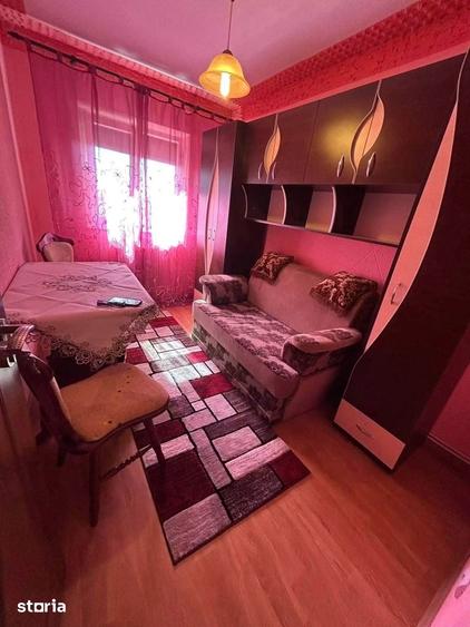 Apartament cu 4 camere decomandat în Central