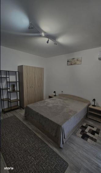 Garsonieră decomandată în Central