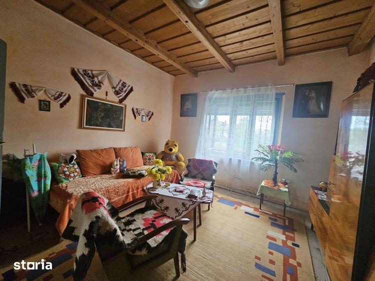 Casă cu 3 camere cu Teren 1000 Mp în Curtuișeni